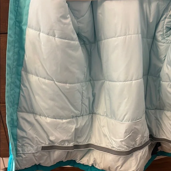 The North Face green ski jacket - Picture 8 of 14